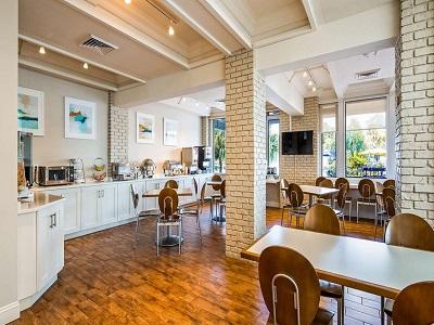 Best Western Plus Yacht Harbor Hotel 3*